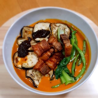 8. Crispy Pork Belly Kare - Kare
